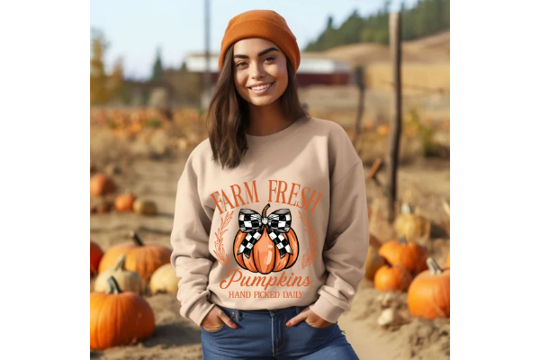 Farm Fresh Pumpkins: Unisex Heavy Blend™ Crewneck Sweatshirt